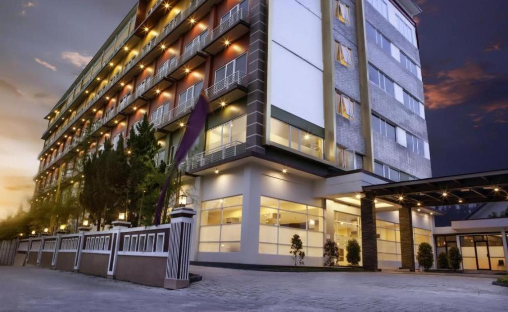 Asoka Luxury Hotel Μπαντάρ Λαμπούνγκ Εξωτερικό φωτογραφία